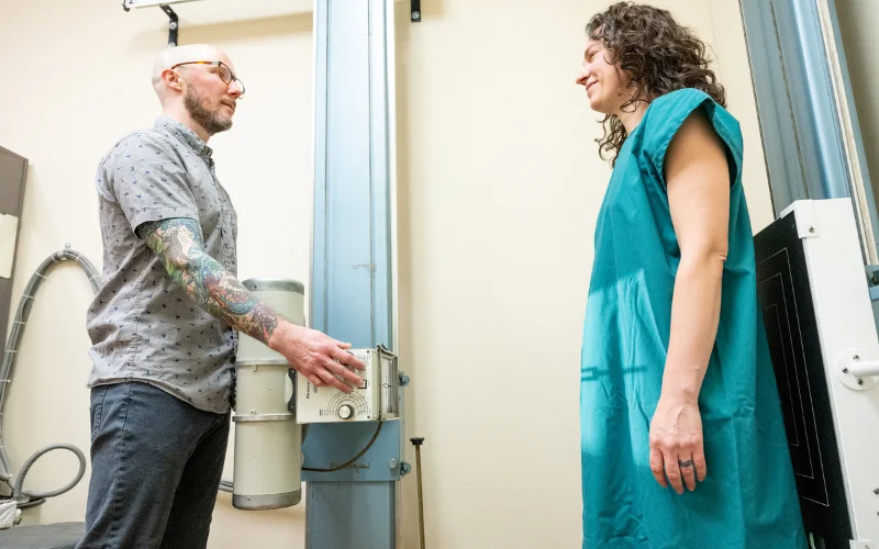 ascend chiropractic x-ray machine in action